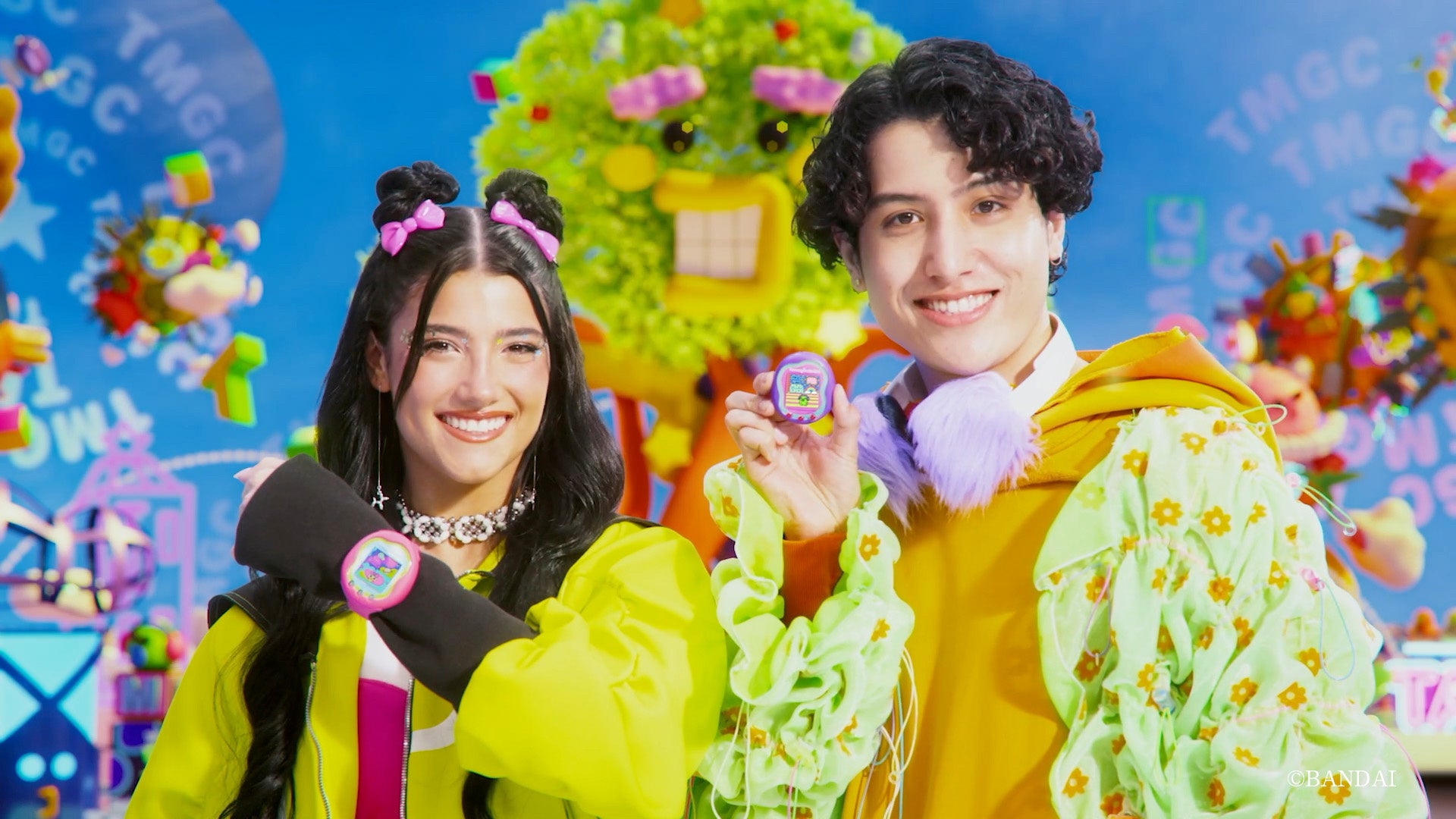 「Tamagotchi Uni」のTVCMが話題!kemioとCharli D’Amelioが初共演し、Tamagotchiたちのメタバース「Tamaverse」で交流する姿が描かれる。Chi-による楽曲も必聴。 「Tamagotchi Uni」のTVCMが話題!kemioとCharli D’Amelioが初共演し、Tamagotchiたちのメタバース「Tamaverse」で交流する姿が描かれる。Chi-による楽曲も必聴。