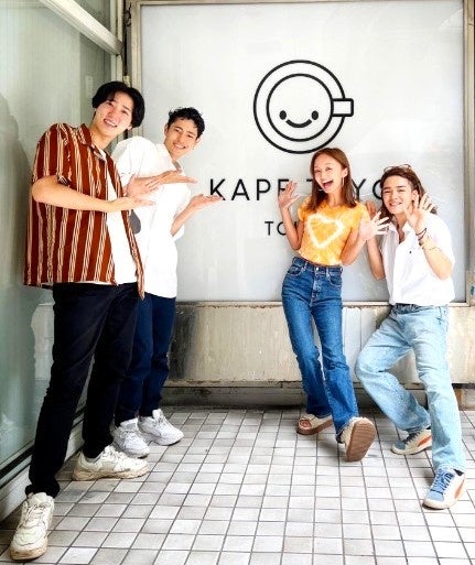 参加インフルエンサー　（左から）Shogo Kokubuさん、Fumiyaさん、Ayaさん、Keiさん （※「覆面動画クリエイター」として活動するCottonさんは素顔を公開していないため、写真を一部加工しています。）