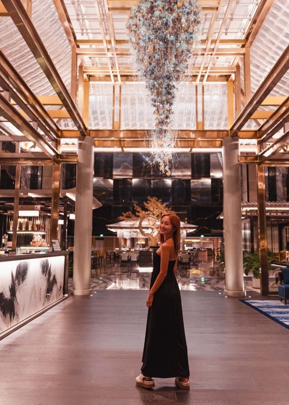 ホテルオークラマニラのロビー　（写真は参加インフルエンサーのAyaさん提供）