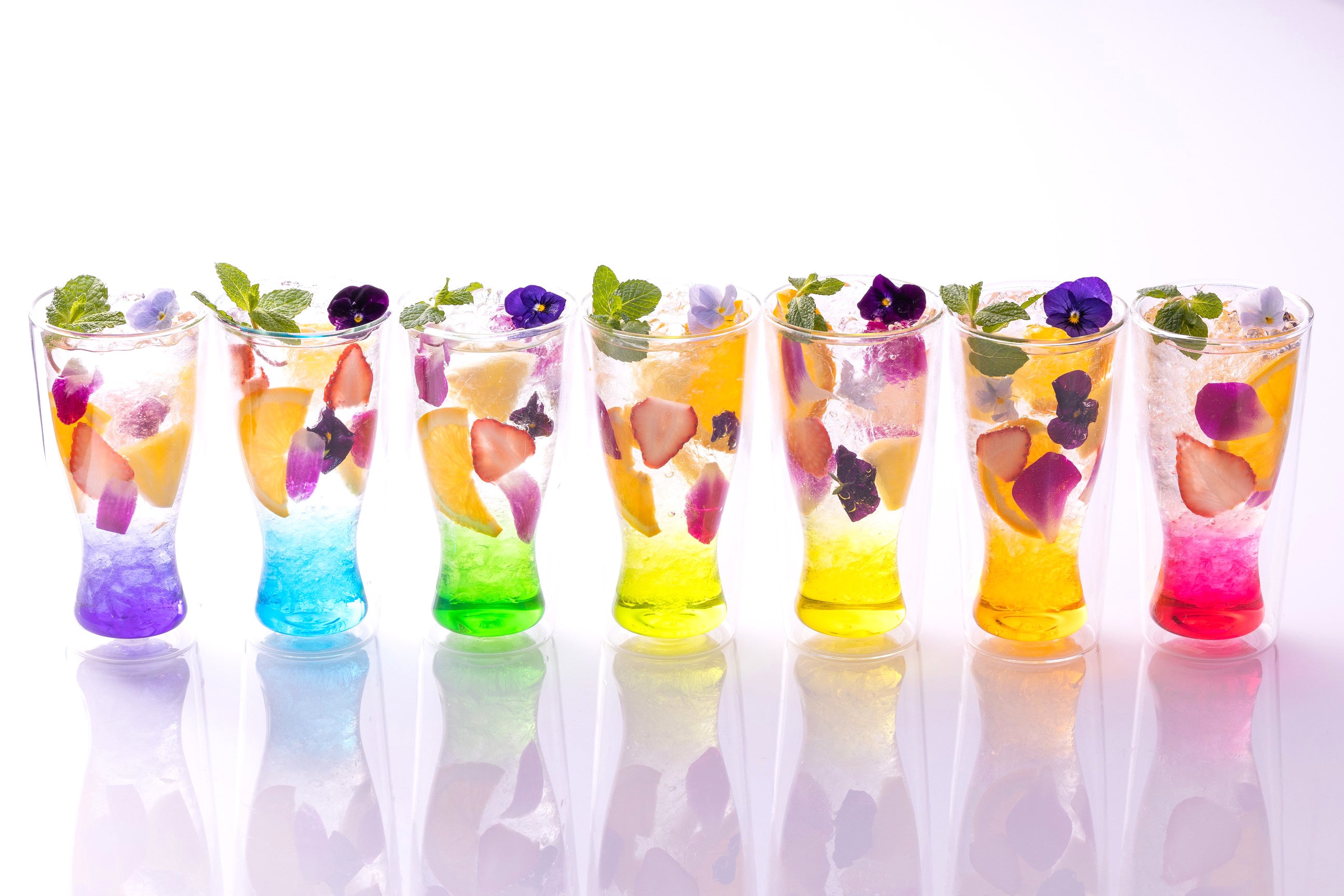 40スカイバー＆ラウンジ  「カラフルスカイ」カクテル＆モクテル