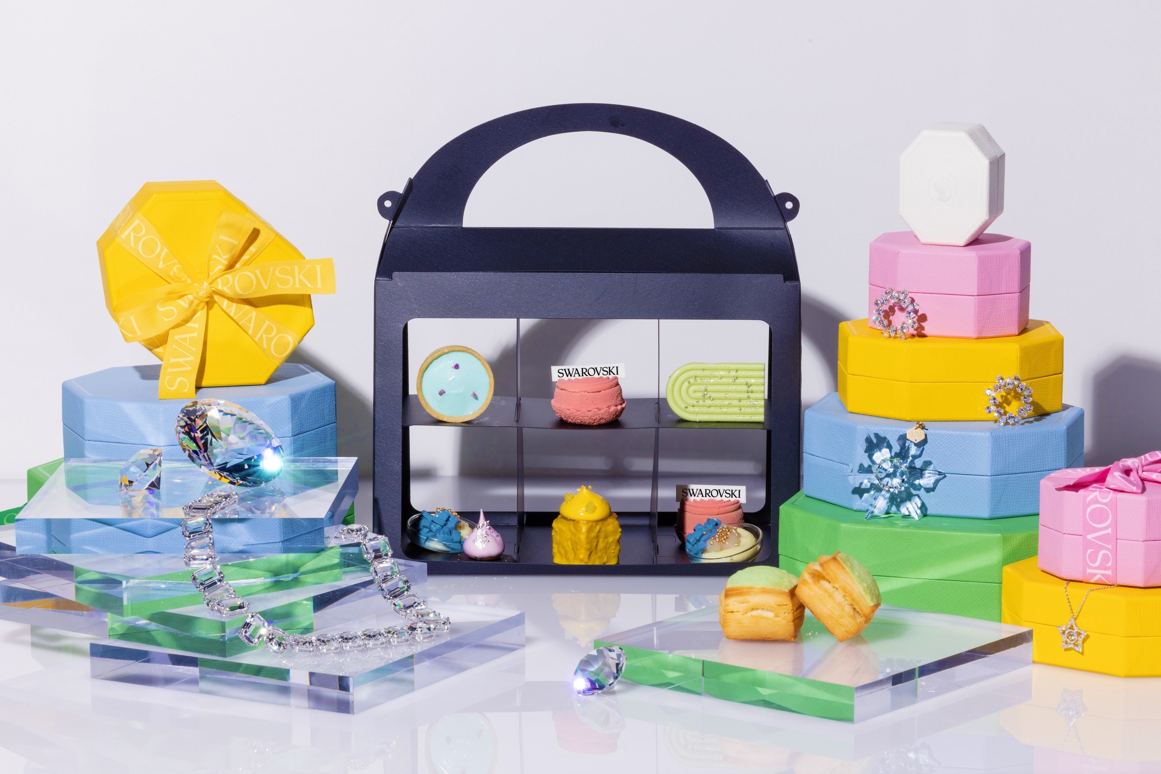 「コンラッドアフタヌーンティー  with Swarovski」テイクアウト