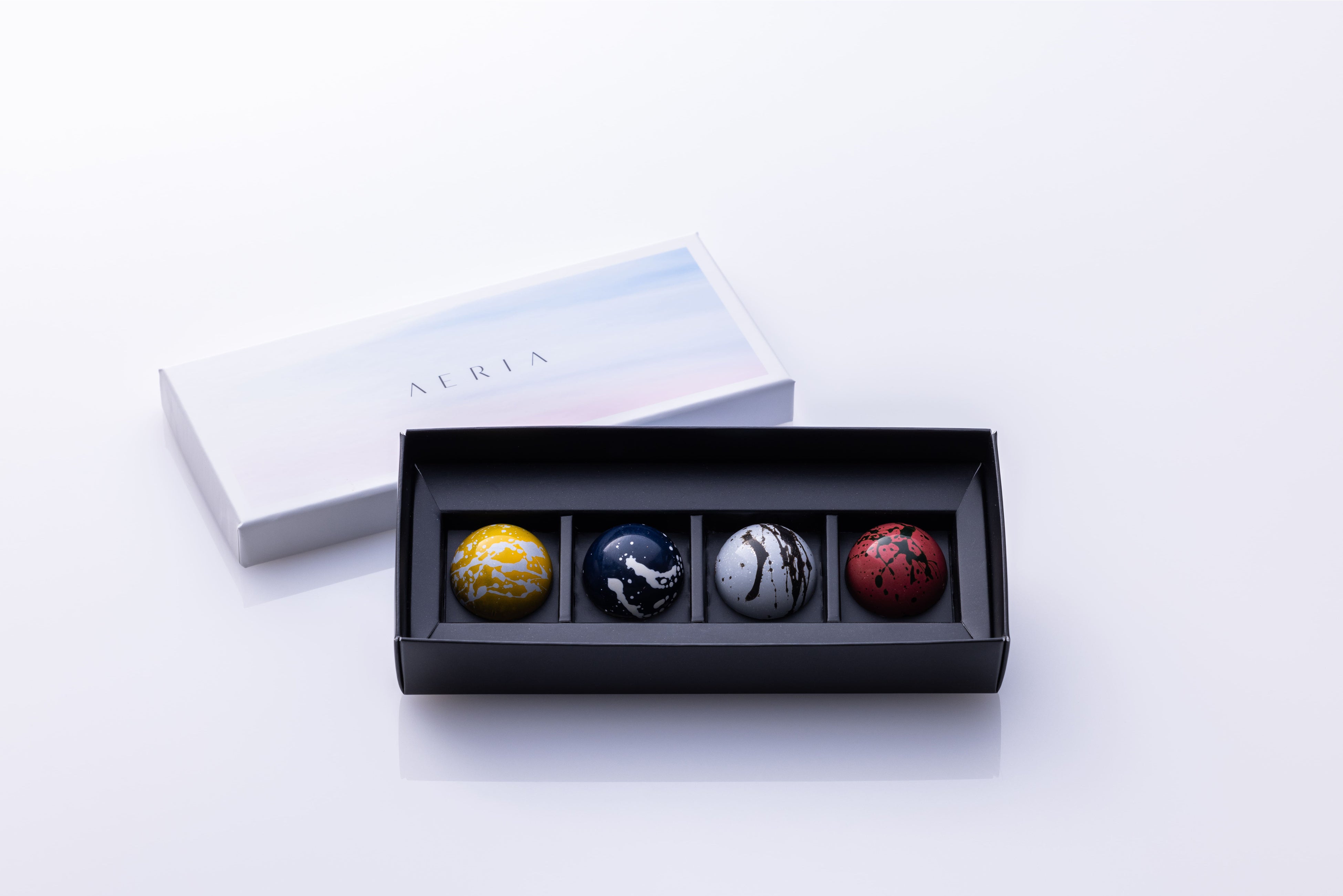 コンラッド・クリスマスチョコレート4個