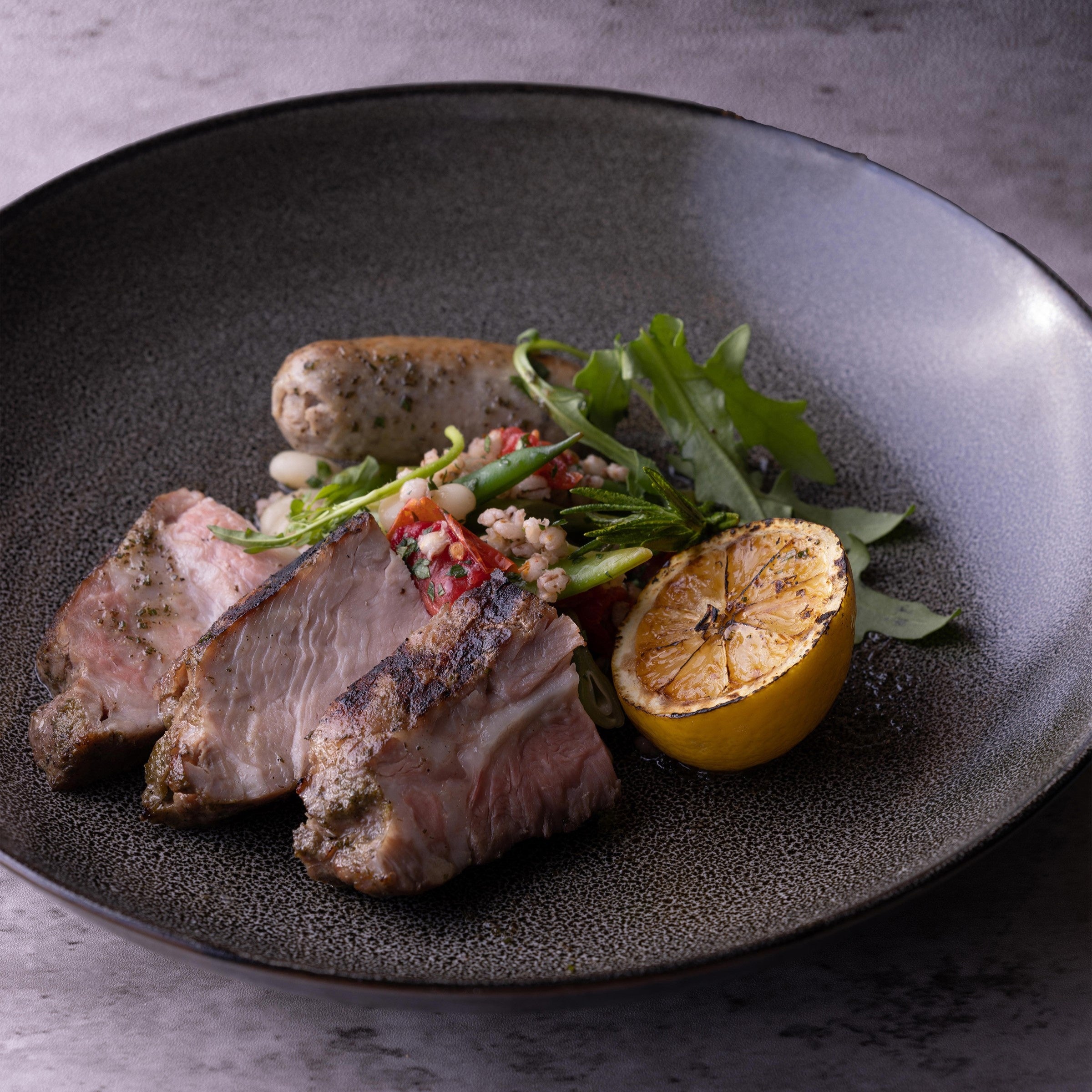 フィレンツェ風 神戸ポークのグリルとサルシッチャ