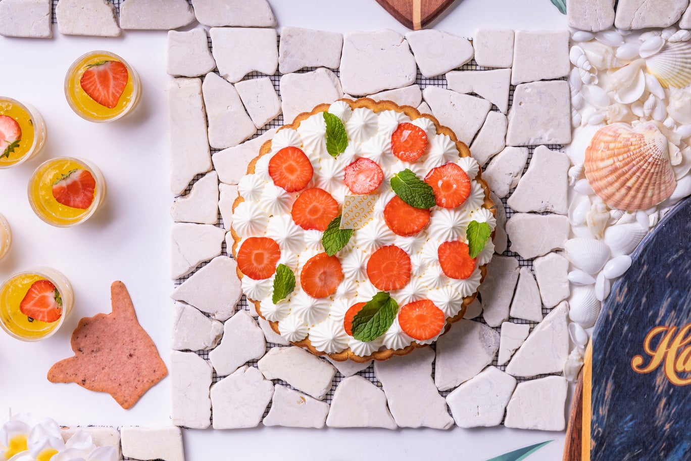 ココナッツとストロベリー チョコレート ハウピアパイ