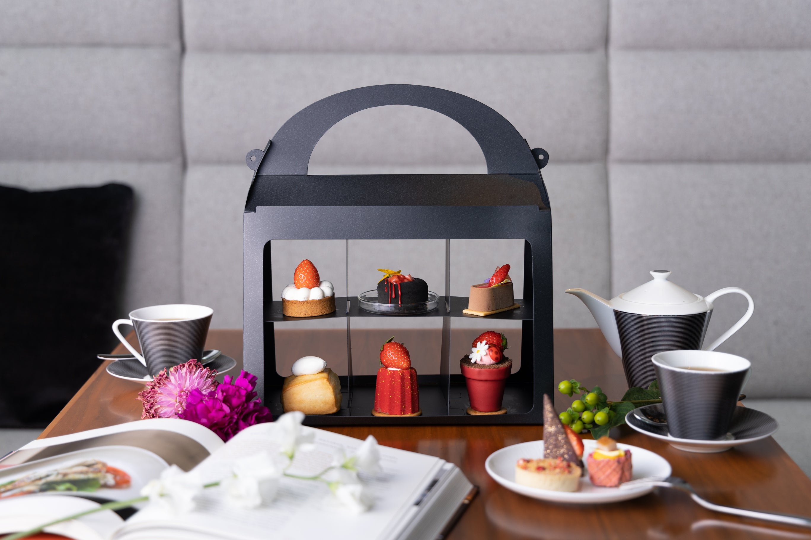 ストロベリーアフタヌーンティー「フルール・ティータイム」テイクアウト 