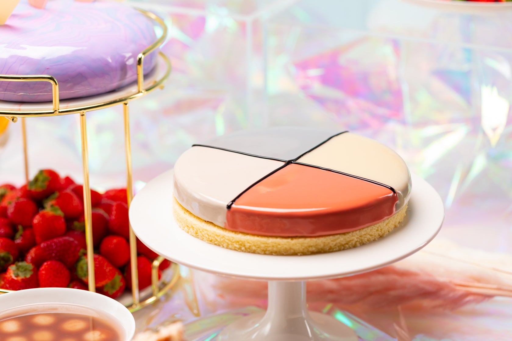 コーヒームースケーキ ストロベリーと小豆のコンポート