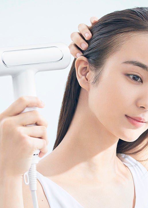 美容サロンでも使用される業務用ヘアドライヤー❣内側から驚くほどのサラ艶髪に♪❤ ❤美容サロンでも使用される業務用ヘアドライヤー❣髪の内側まで