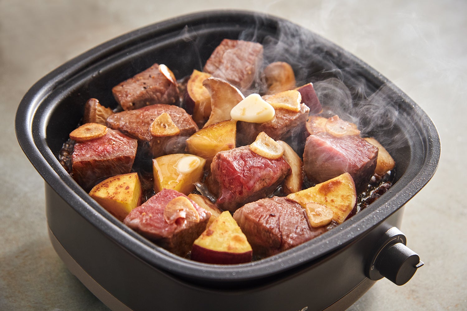 グリルプレートを使ってサイコロステーキ