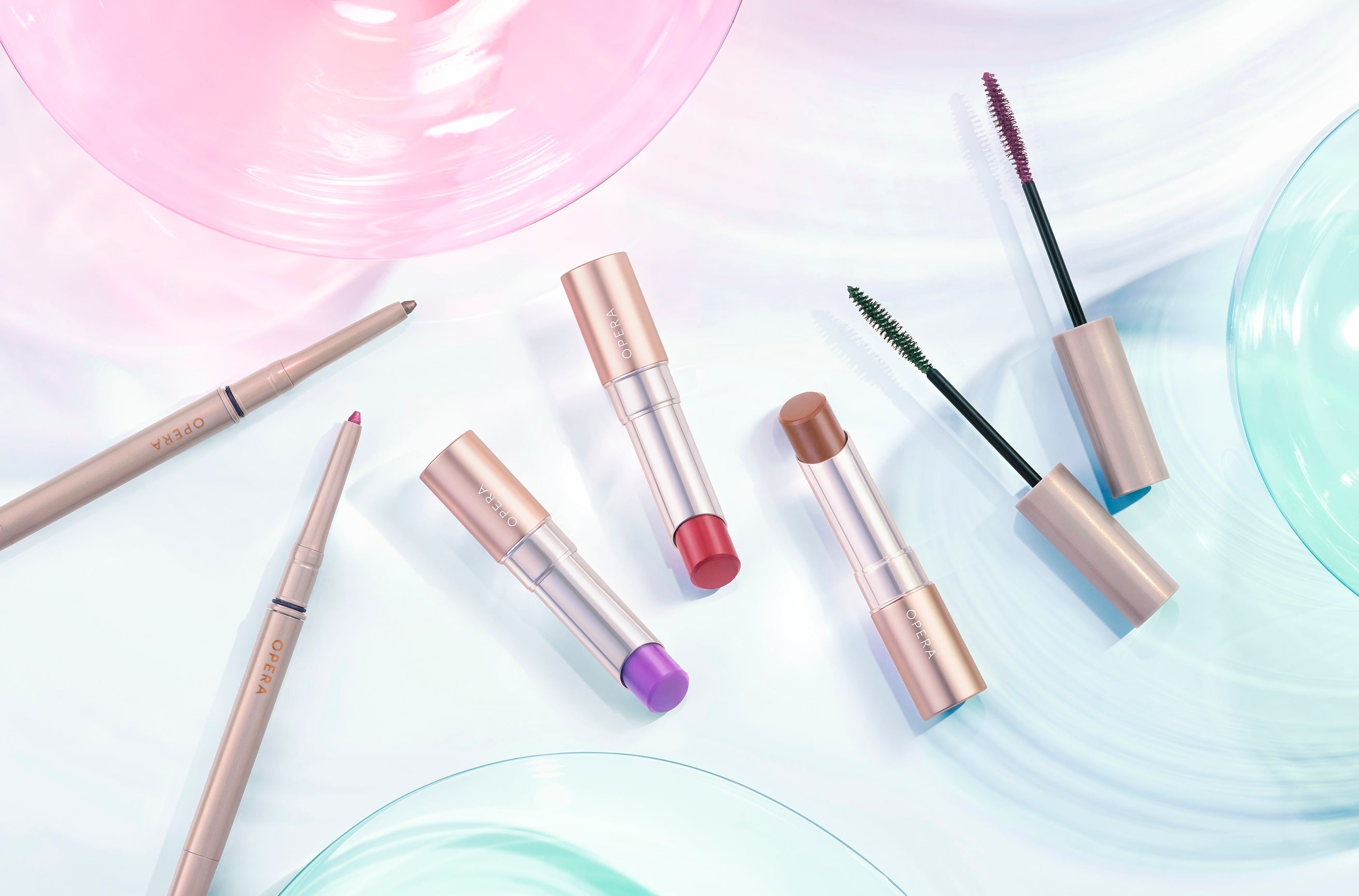 オペラ 春コレクション「ICY FOREST ’雫をまとったフォレストカラー’」イメージ