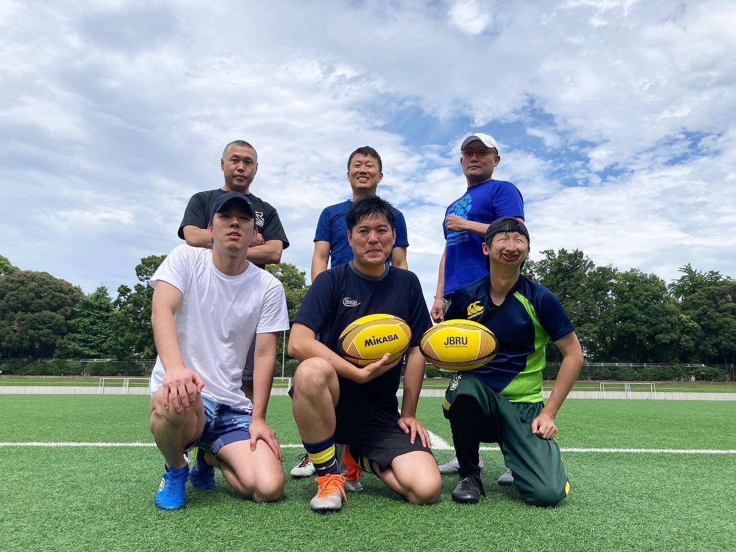 写真前列中央が細谷選手