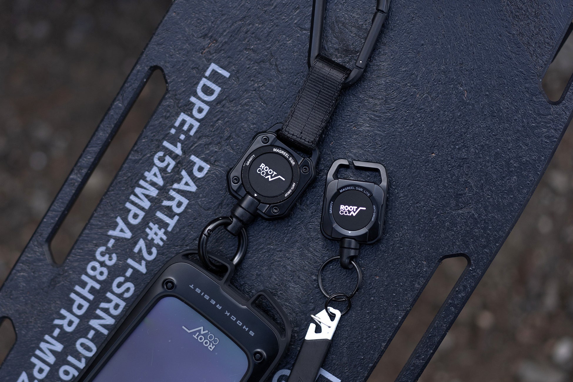 左:SQR. 右:SQR. LITE