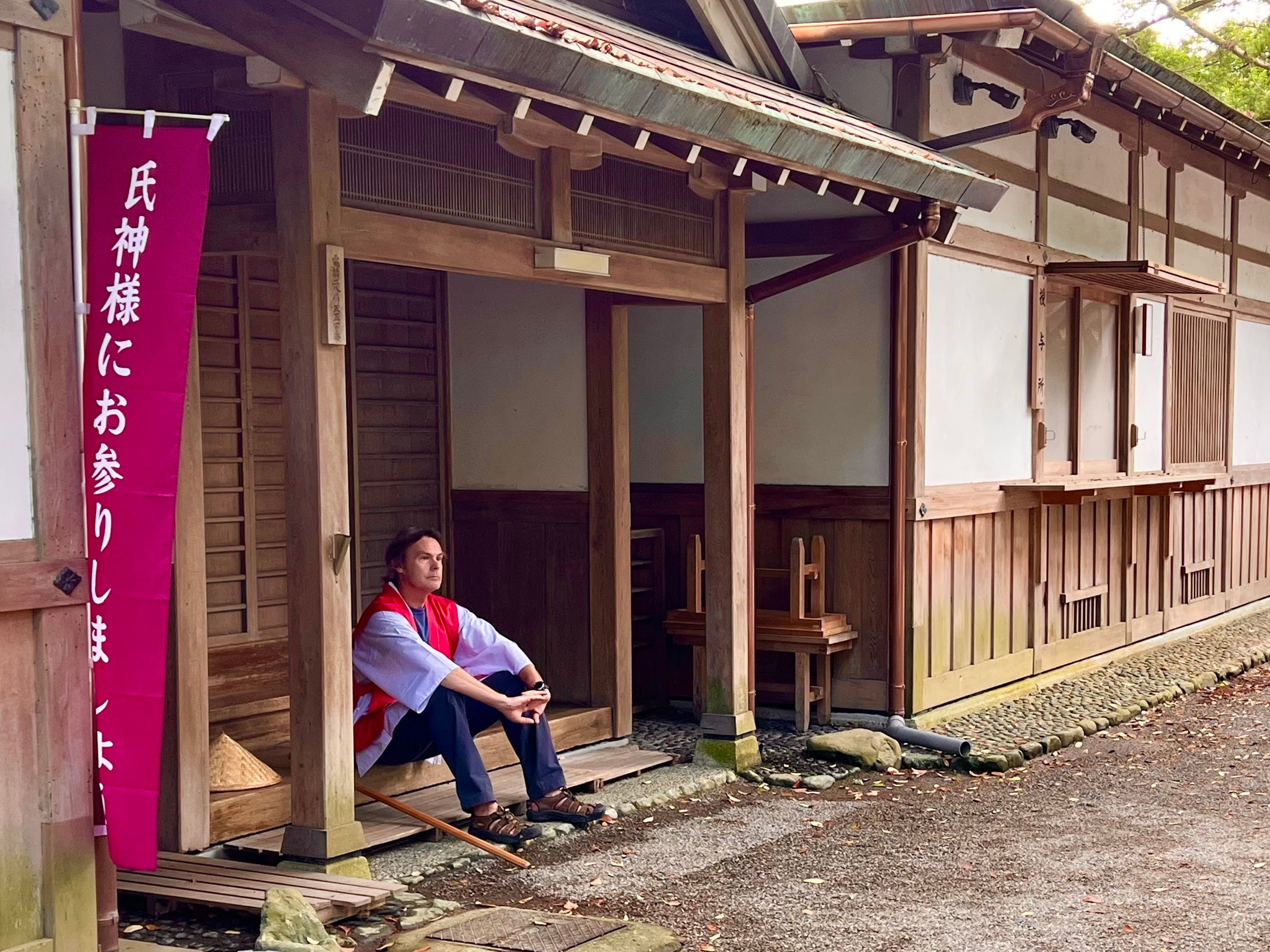 テッド・テイラーは長きに渡り日本全国をフィールドにウォーキングのツアーリーダーを務めるバイリンガル