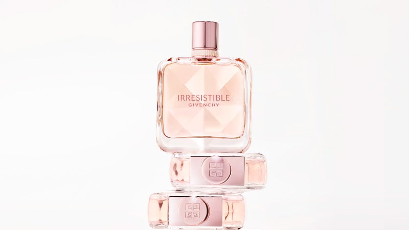 【GIVENCHY】 ランテルディ イレジスティブル ソリッド パフューム すべての人を虜にするフェミニンで優しいローズの香り