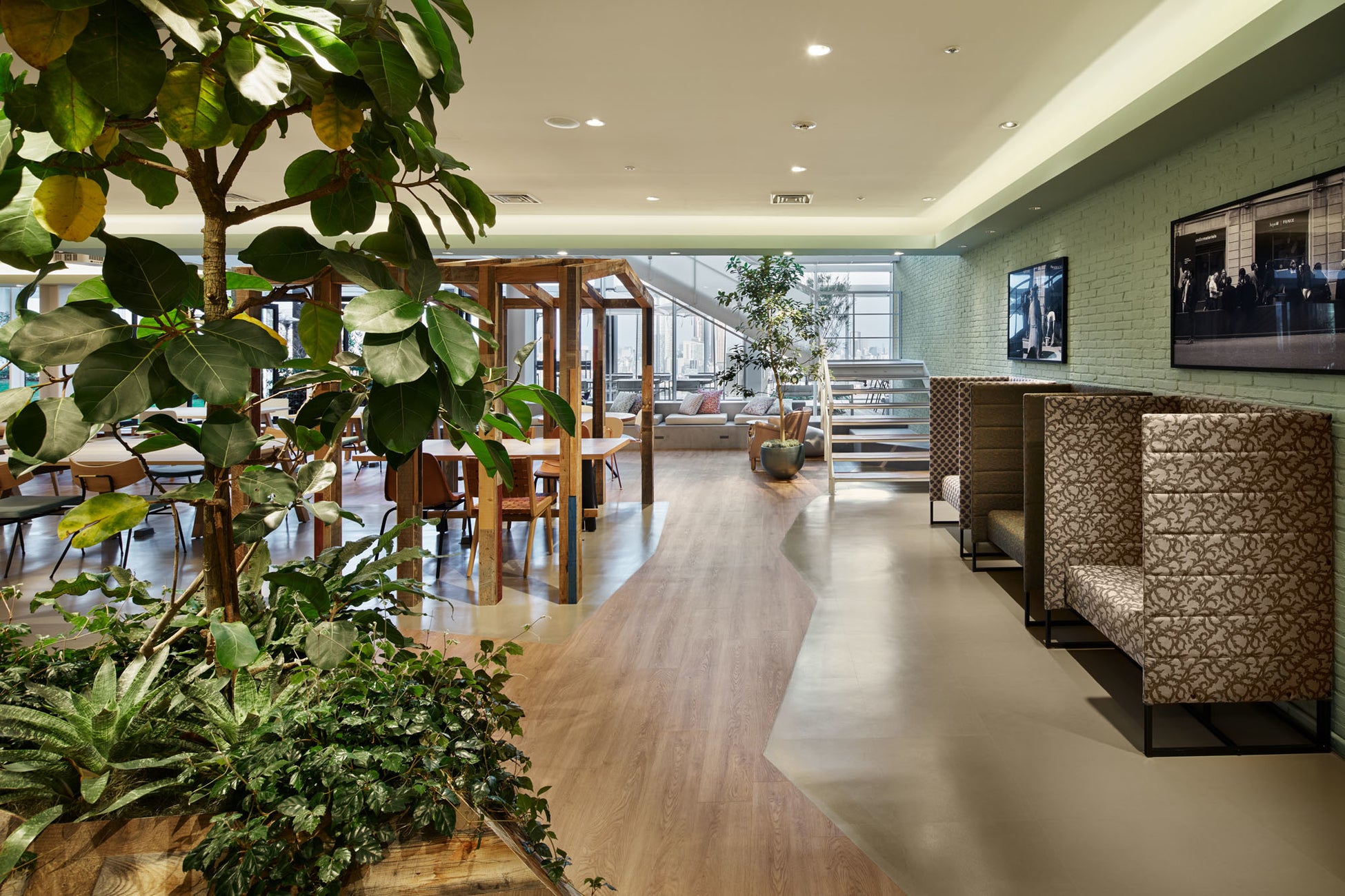 ファッション企業がつくる新たなオフィス空間 ワールドのノウハウで今春 オフィスデザイン 施工の外販拡大 株式会社 ワールドのプレスリリース ファッション企業がつくる新たなオフィス空間 ワールドのノウハウで今春 オフィスデザイン 施工の外販拡大 株式会社 ワールドのプレスリリース