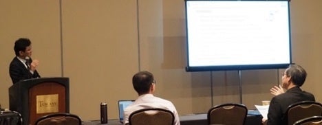 ICCE2023でストレス可視化の研究成果を発表する共同研究者の山形大学 横山道央准教授