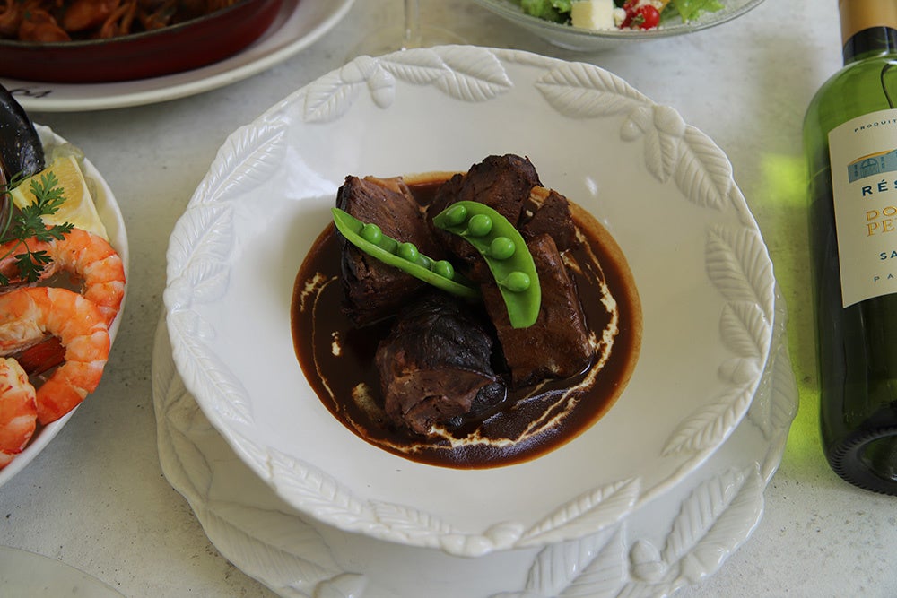 64ビーフシチュー