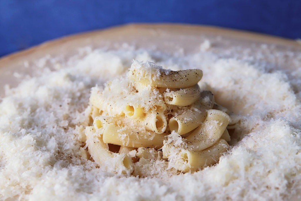 丸ごとグラナチーズで仕上げるチーズクリームパスタ