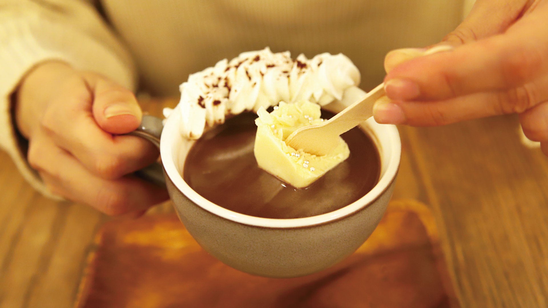 ホワイトココア　682円