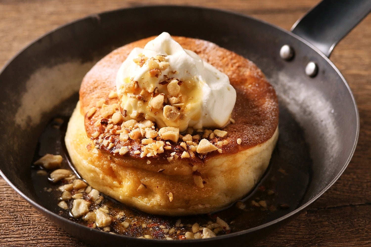 「YURT」の「焦がしバターとメープルのパンケーキ」税込み980円