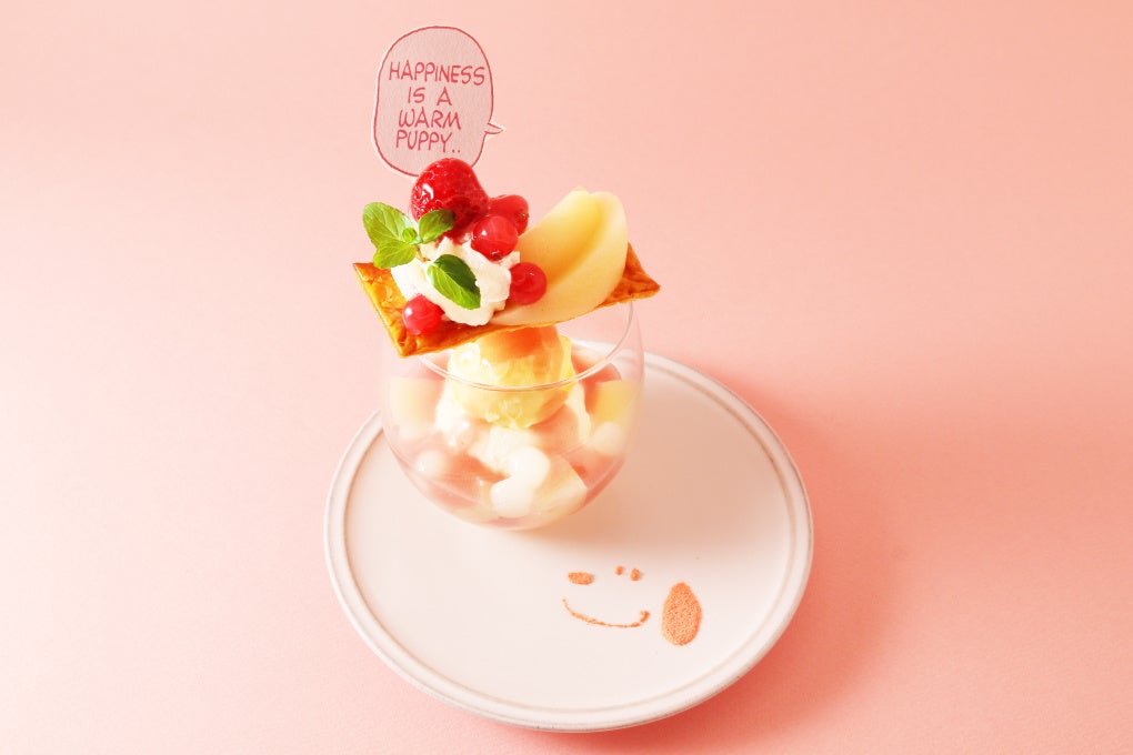 ルーシーのレモネードで煮込んだ桃のコンポート　© 2023 Peanuts Worldwide LLC