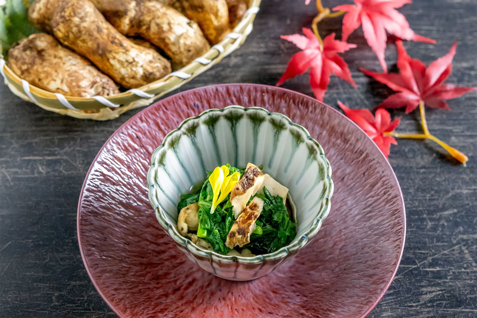 松茸と菊菜のおひたし　858円