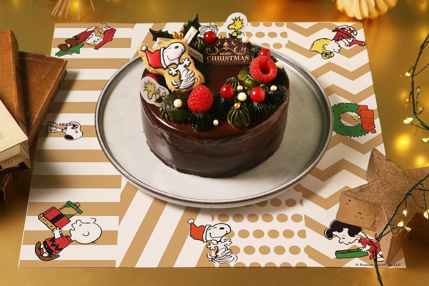 ※ランチョンマットはイメージです。© 2023 Peanuts Worldwide LLC