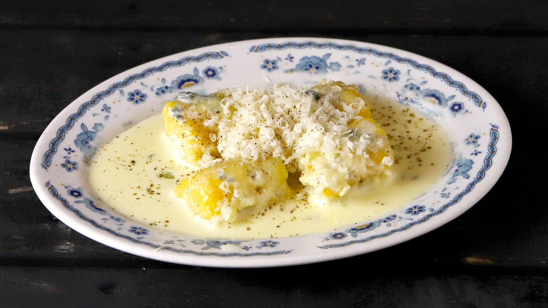 安納芋のニョッキ ゴルゴンゾーラのクリームソース　950円