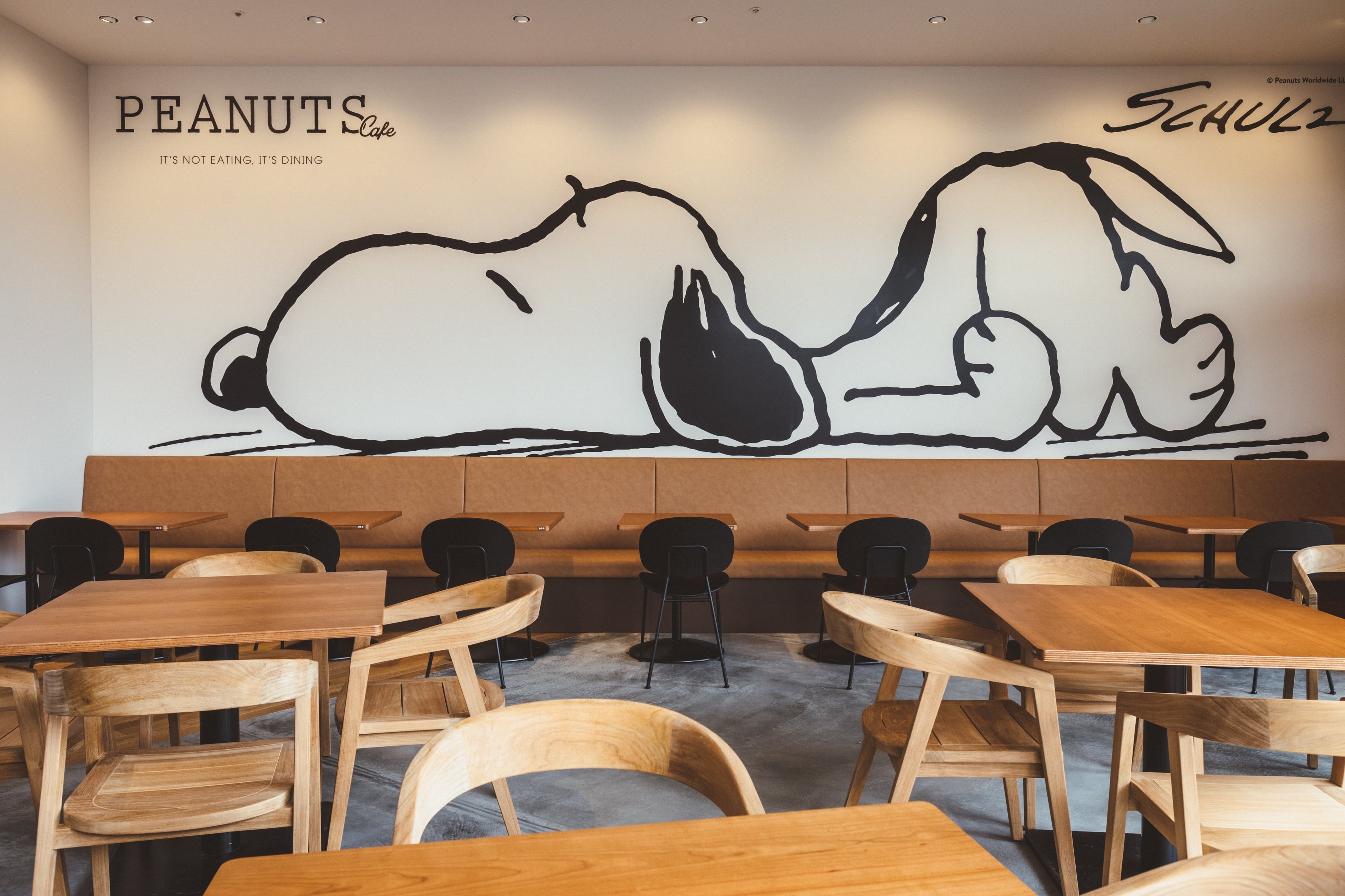 PEANUTS Cafe」より、春の新生活に揃えたいスヌーピーのランチツールが