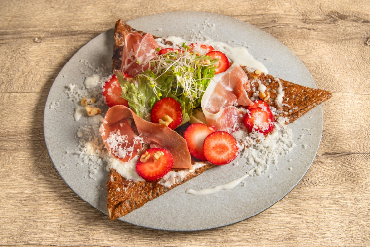 神戸・元町トアウエストにあるクレープとガレットの専門店「CREPE