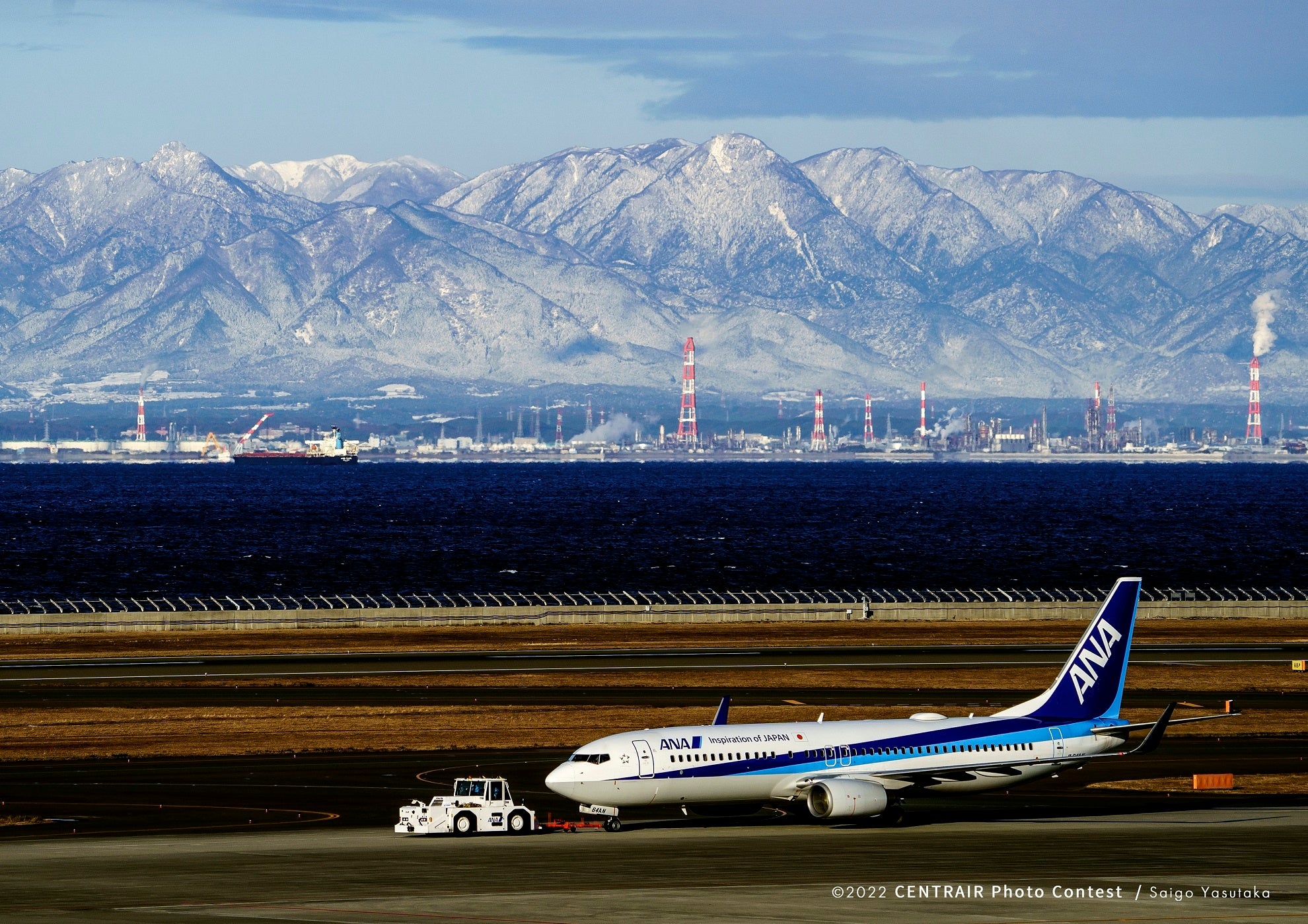 【審査員賞・ルーク・オザワ賞】受賞者：西郷 康隆