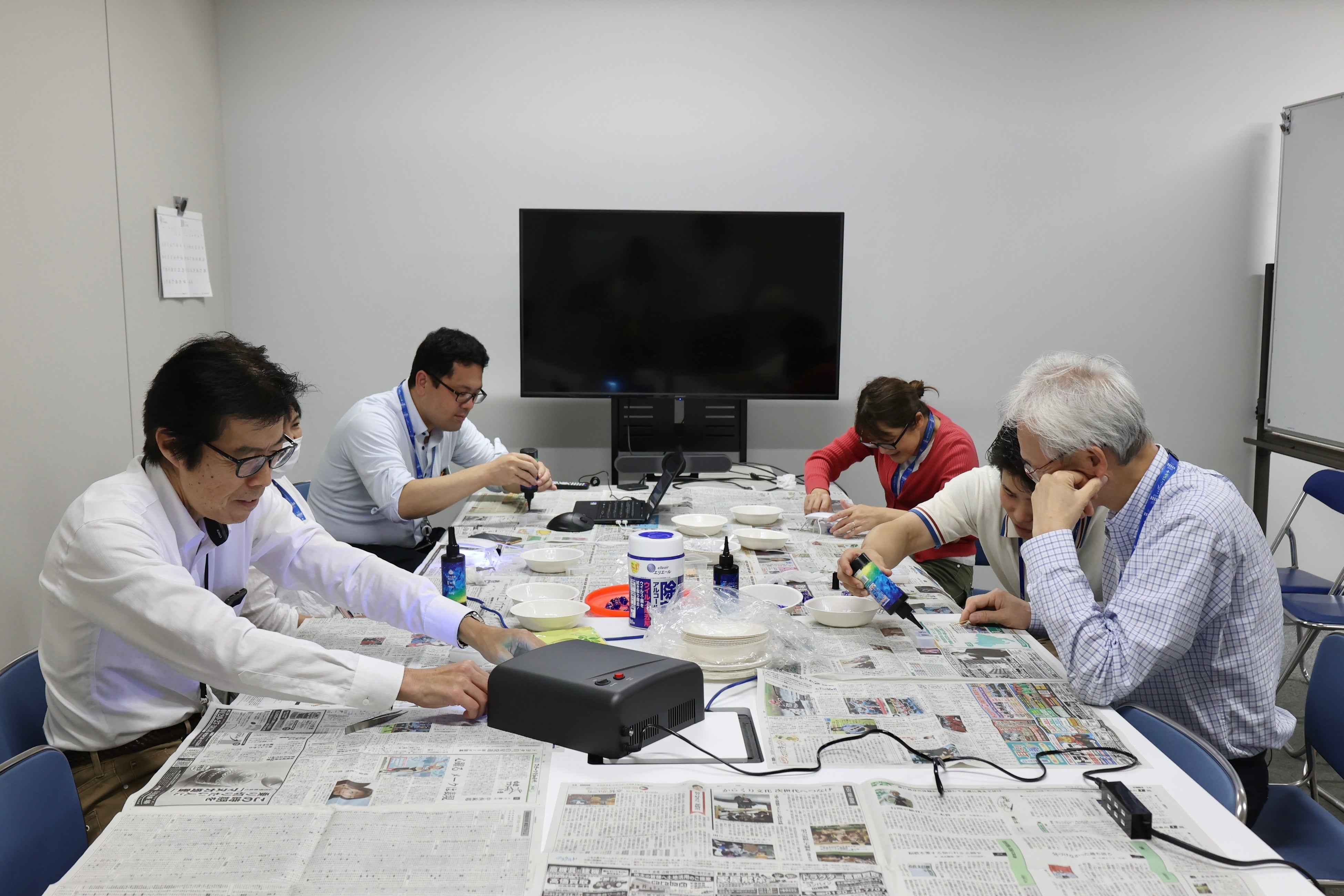 空港会社社員が一つずつハンドメイド