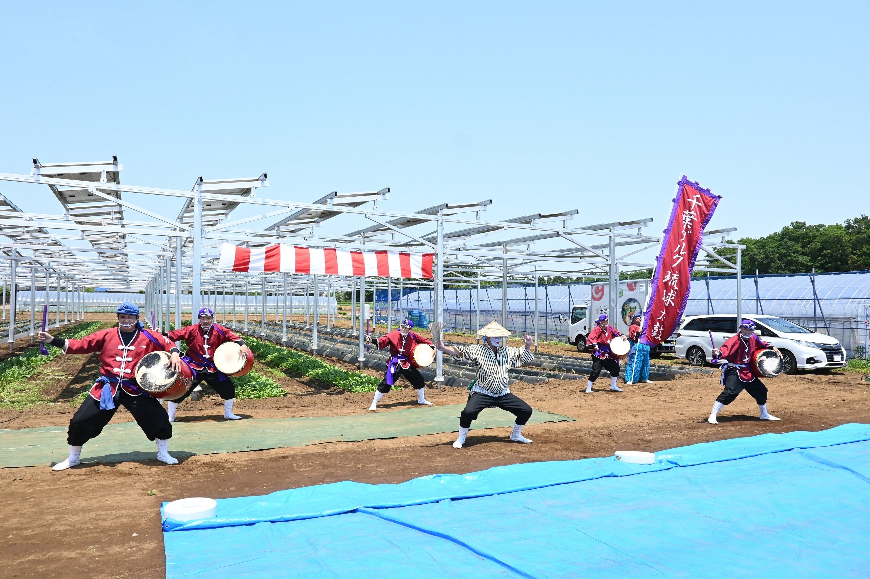 農業指導などで関わりのある千葉ダルクによるエイサーの演舞