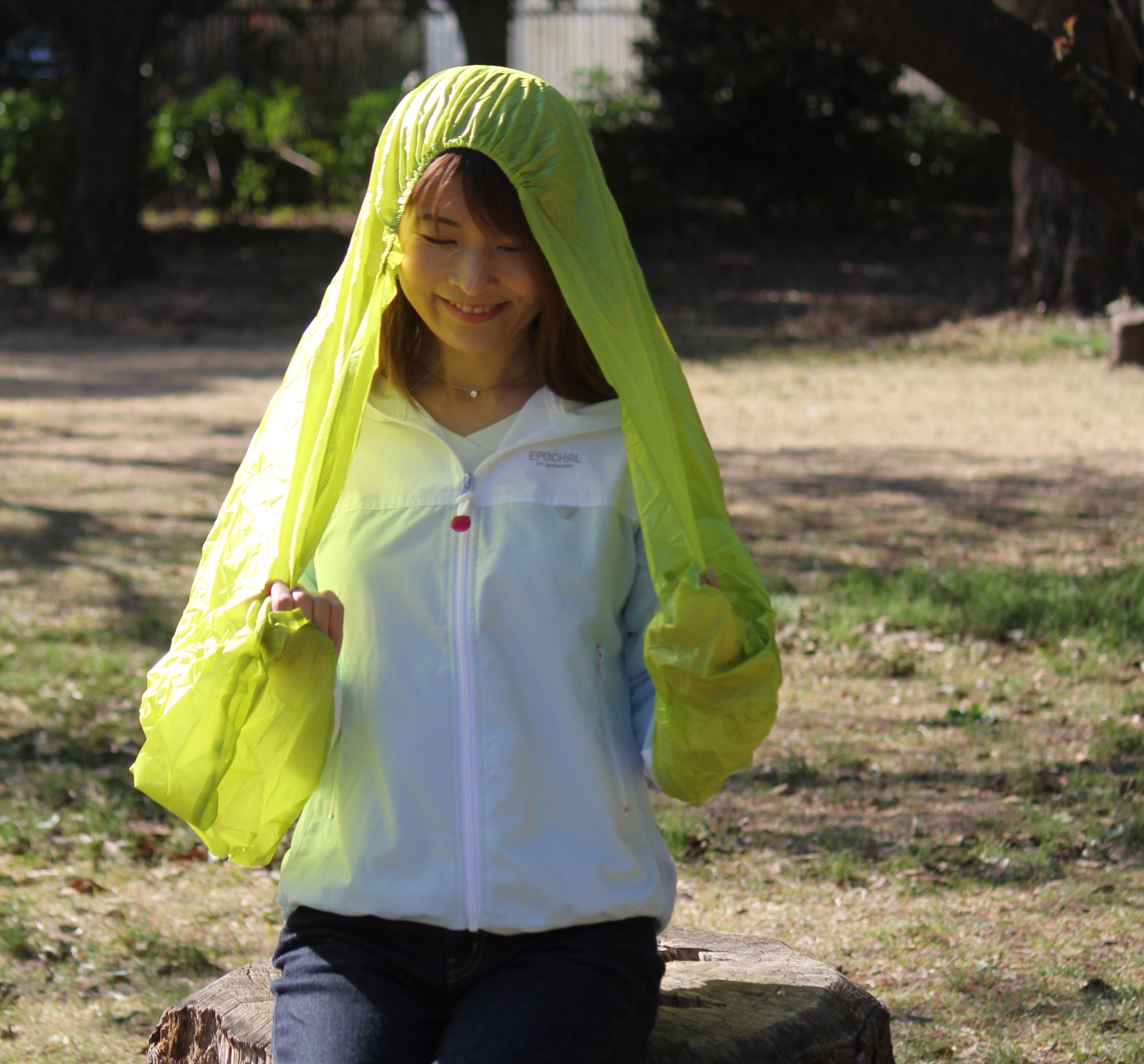 さっと取り出してかぶることのできるマント