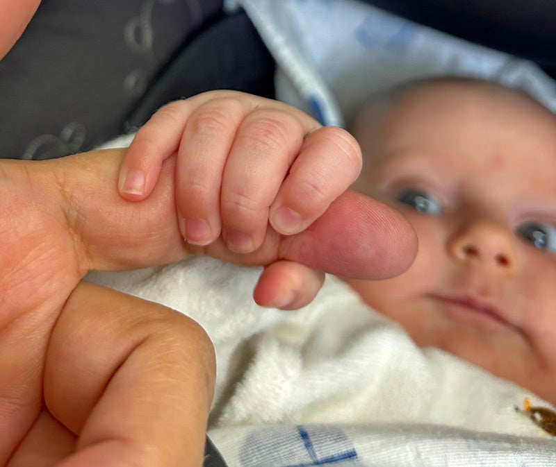 お子様連れの出勤も スタッフ皆で見守ります