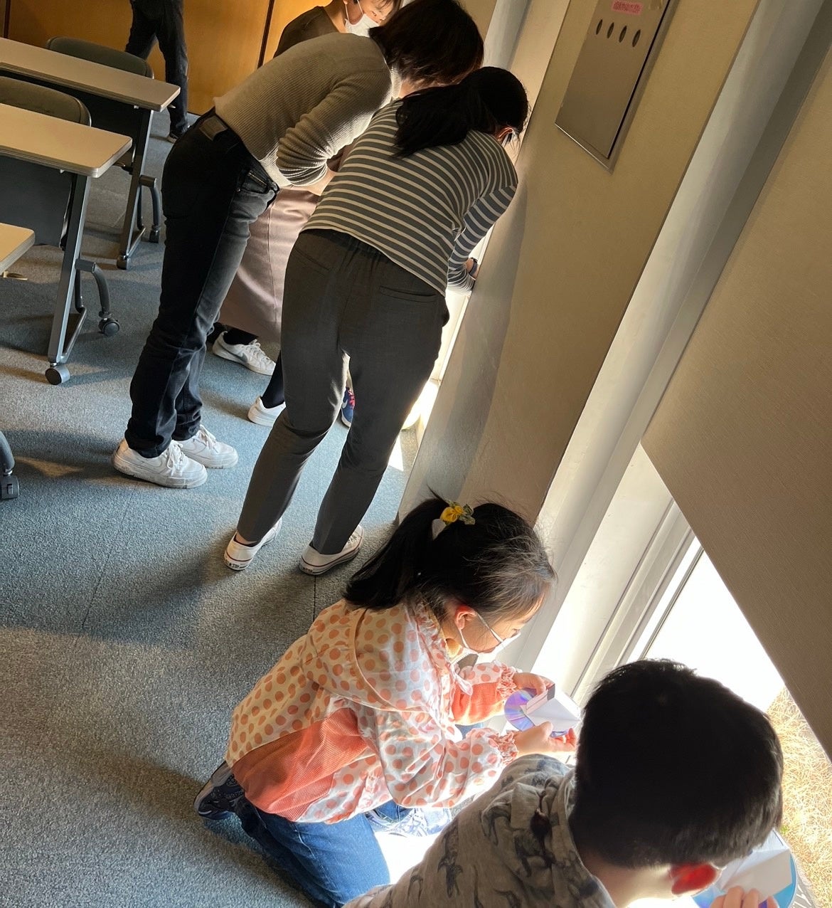 紫外線を分光する実験　株式会社ピーカブー