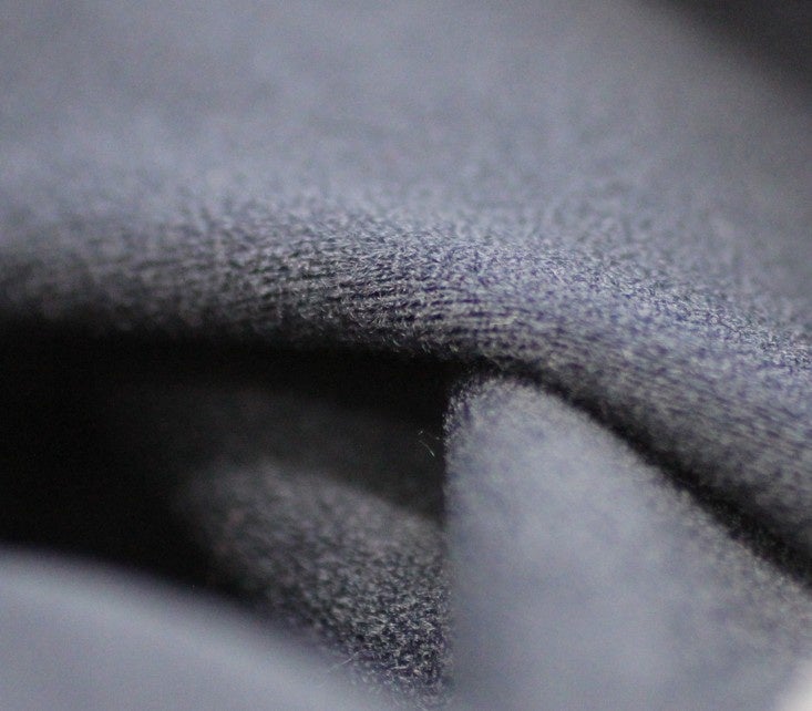 保温機能のあるUVカット素材　裏側起毛部分