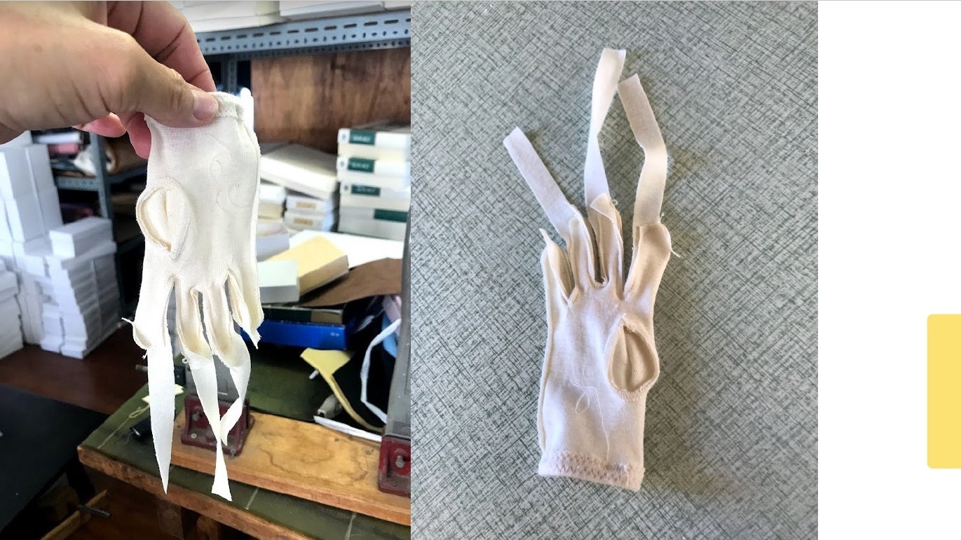 縫い終わった手袋(裏返し)