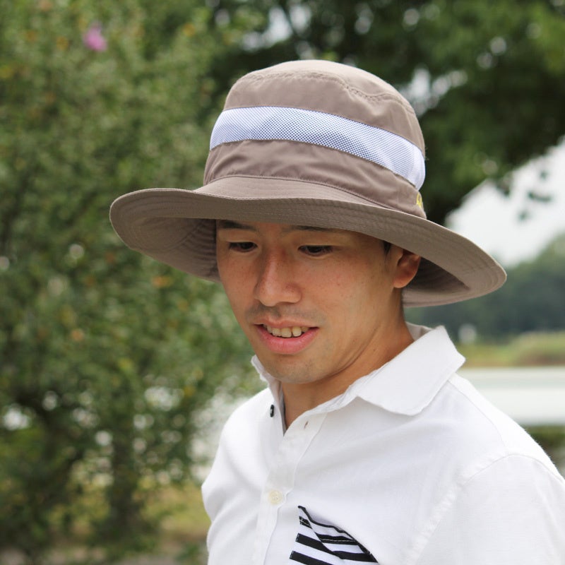 男性着用　カーキ