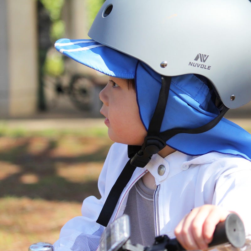 自転車用ヘルメットの下に（幼児モデル）