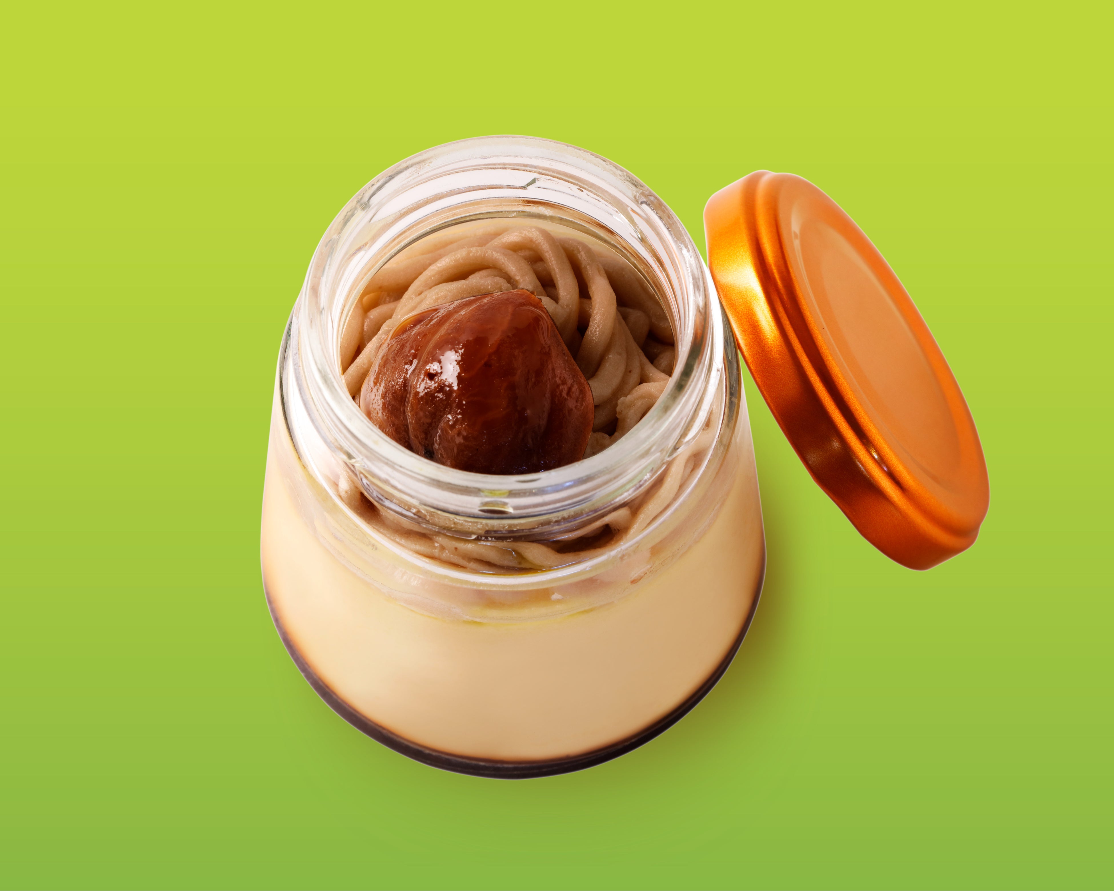 頂点にそびえるゴロっと渋皮栗！