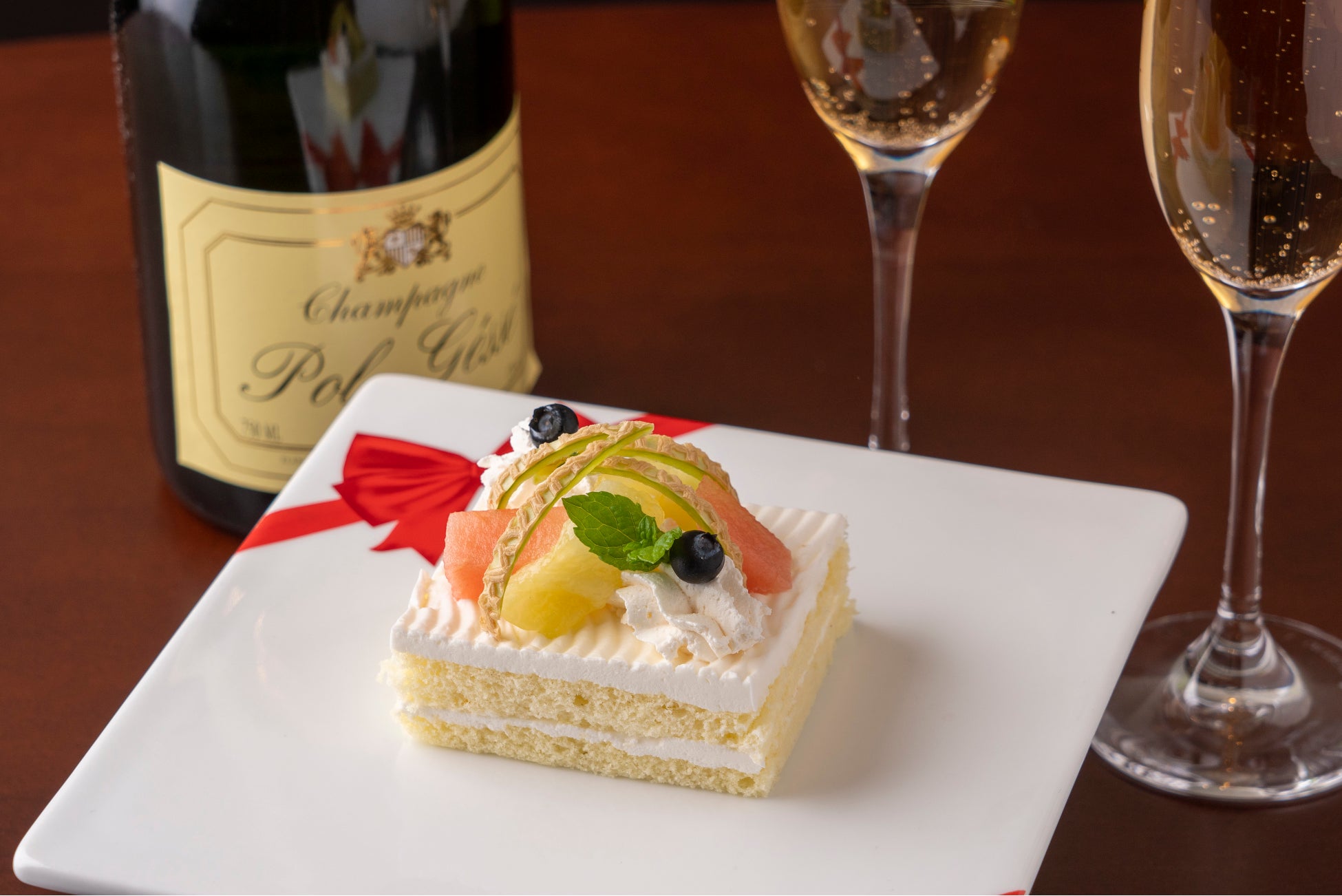 お祝いケーキ(イメージ)