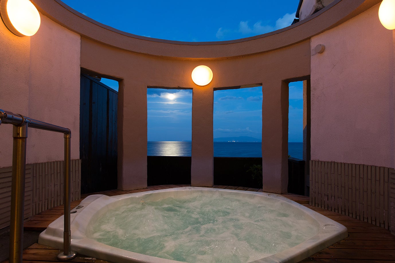 つるや吉祥亭 中秋の名月 9月9日 11日限定プラン登場 静かな海沿いの東伊豆 北川で月見温泉 月見酒 株式会社h P D コーポレーションのプレスリリース つるや吉祥亭 中秋の名月 9月9日 11日限定プラン登場 静かな海沿いの東伊豆 北川で月見温泉 月見酒 株式会社h P D コーポレーションのプレスリリース