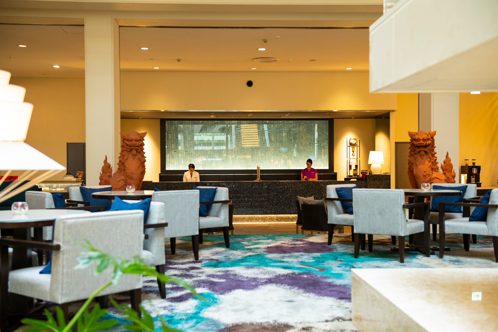 ロビーラウンジ