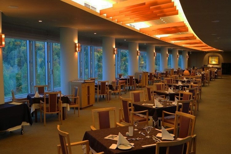 西洋料理　メインダイニングルーム