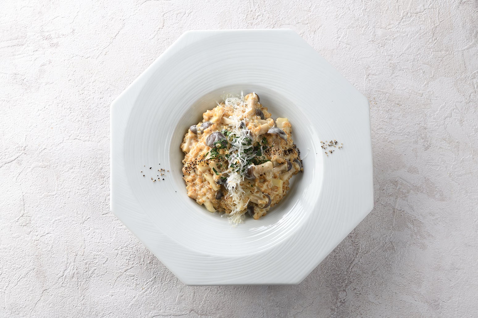 朝食（ホワイトオムレツと鶏むね肉のグリル）