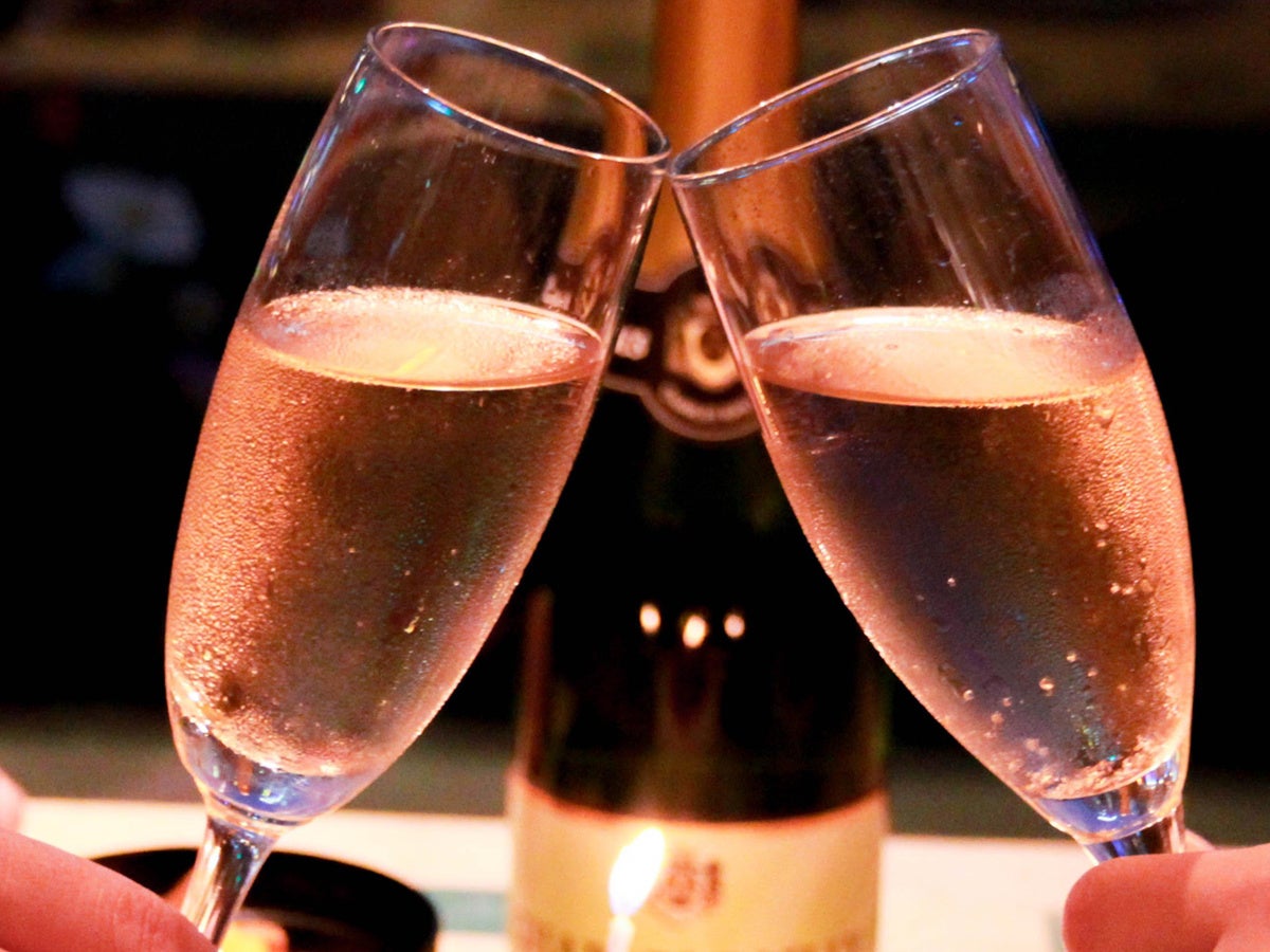 スパークリングワイン（イメージ）