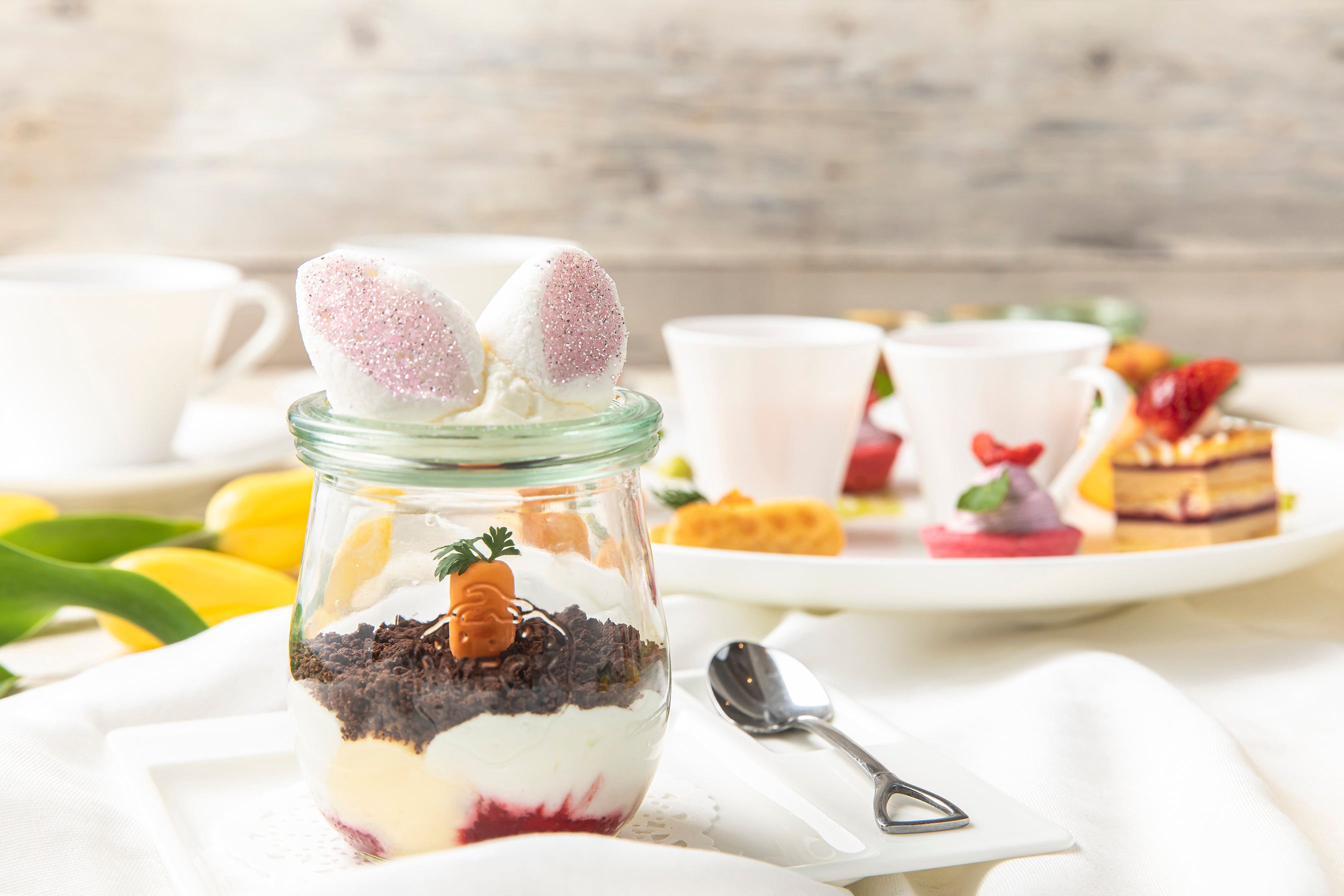 Easter Party～蝶が舞うギャラリーアフタヌーンティー～ グラスショートケーキ イメージ