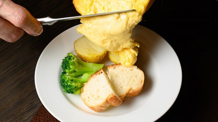 ゴーダチーズのラクレット 北海道産じゃがいも