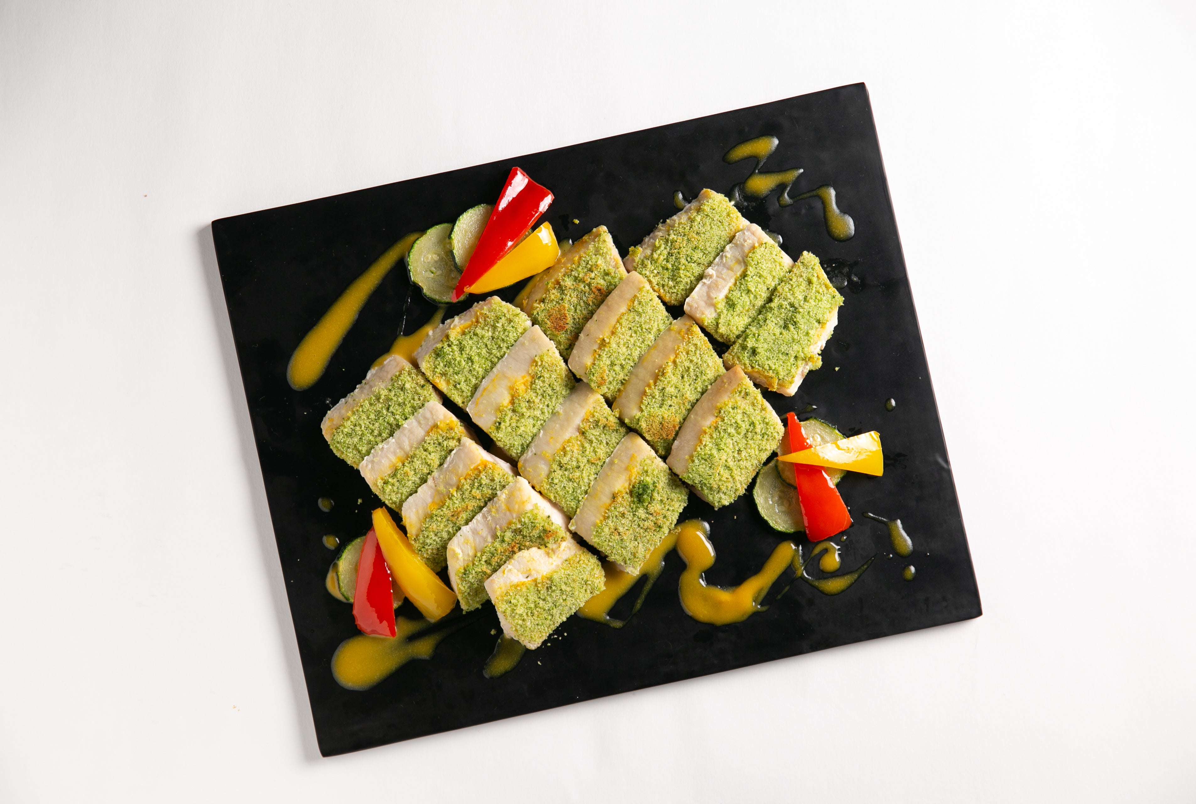 メカジキのマウイオニオンマスタードパン粉焼き リリコイバターソース