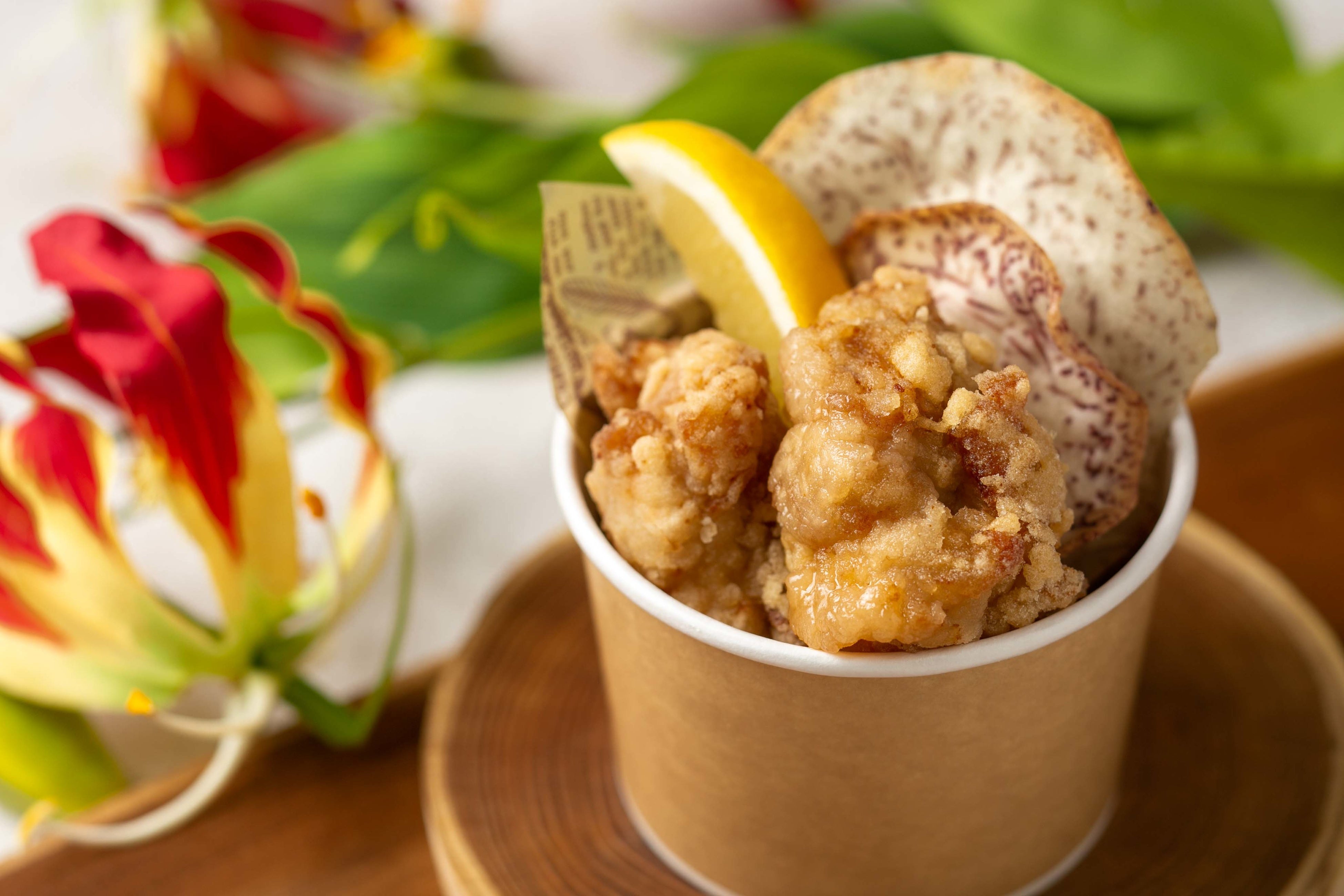 モチコチキン＆タロイモチップス